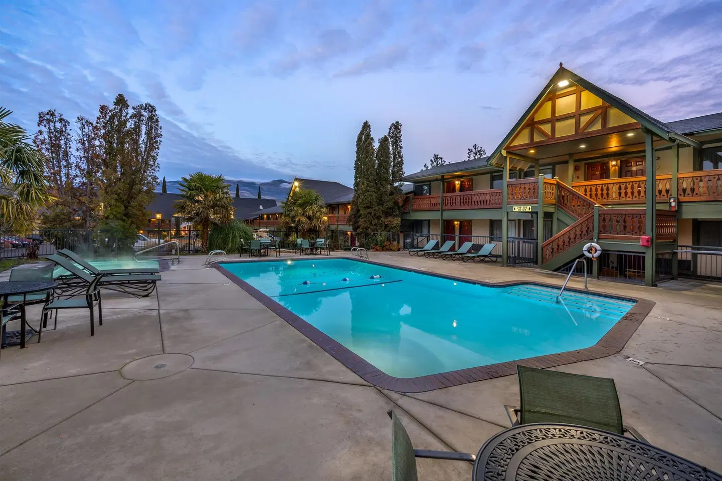 Best Western Windsor Inn OUTDOOR_POOL