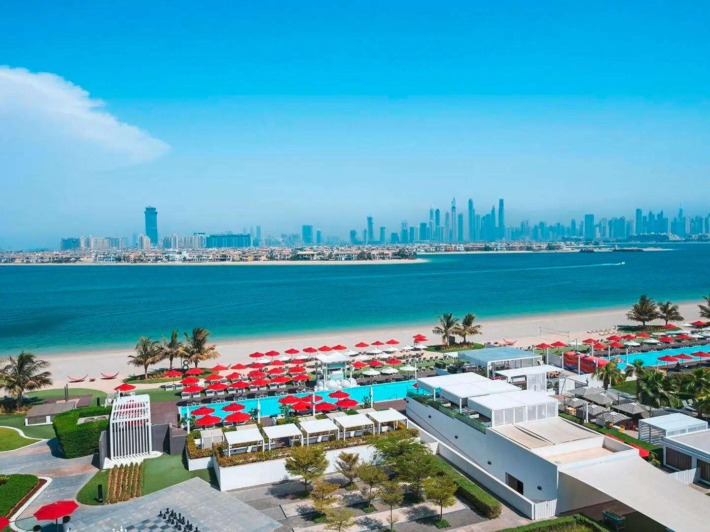 Th8 Palm Dubai Beach Resort, Vignette Collection Strand