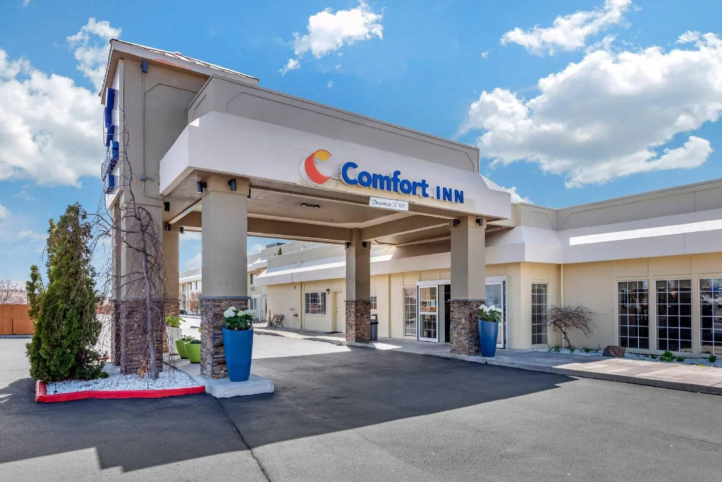 Comfort Inn & Suites Klamath Falls EXTERIOR