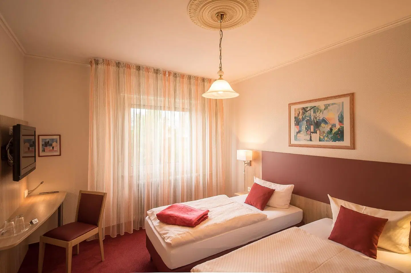 Leander ROOM_EXAMPLE