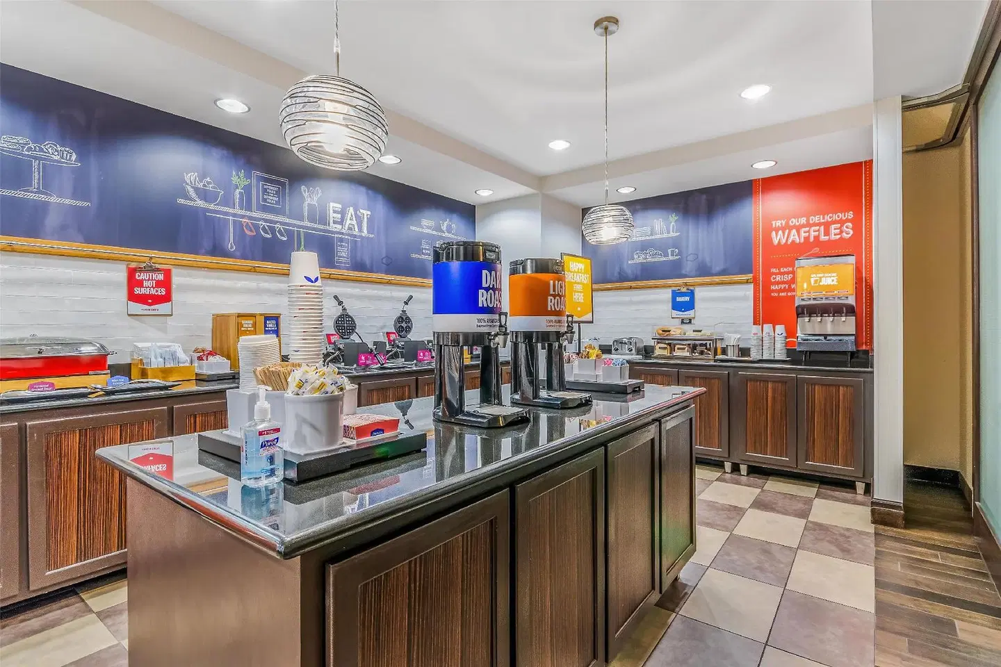 Hampton Inn & Suites Detroit/Airport-Romulus Bar