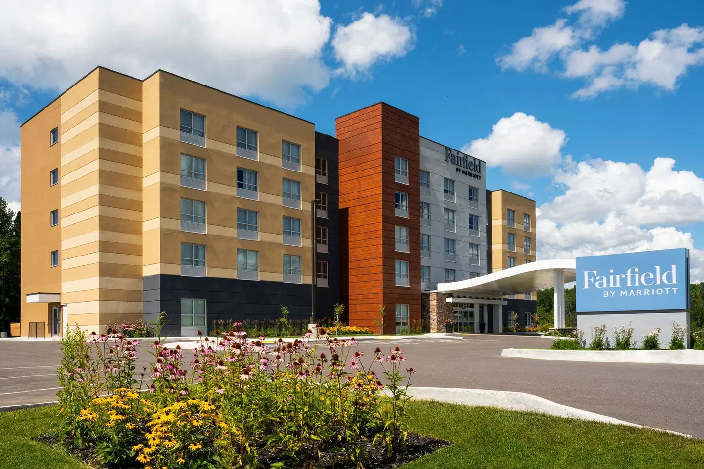 Fairfield by Marriott Inn & Suites North Bay EXTERIOR
