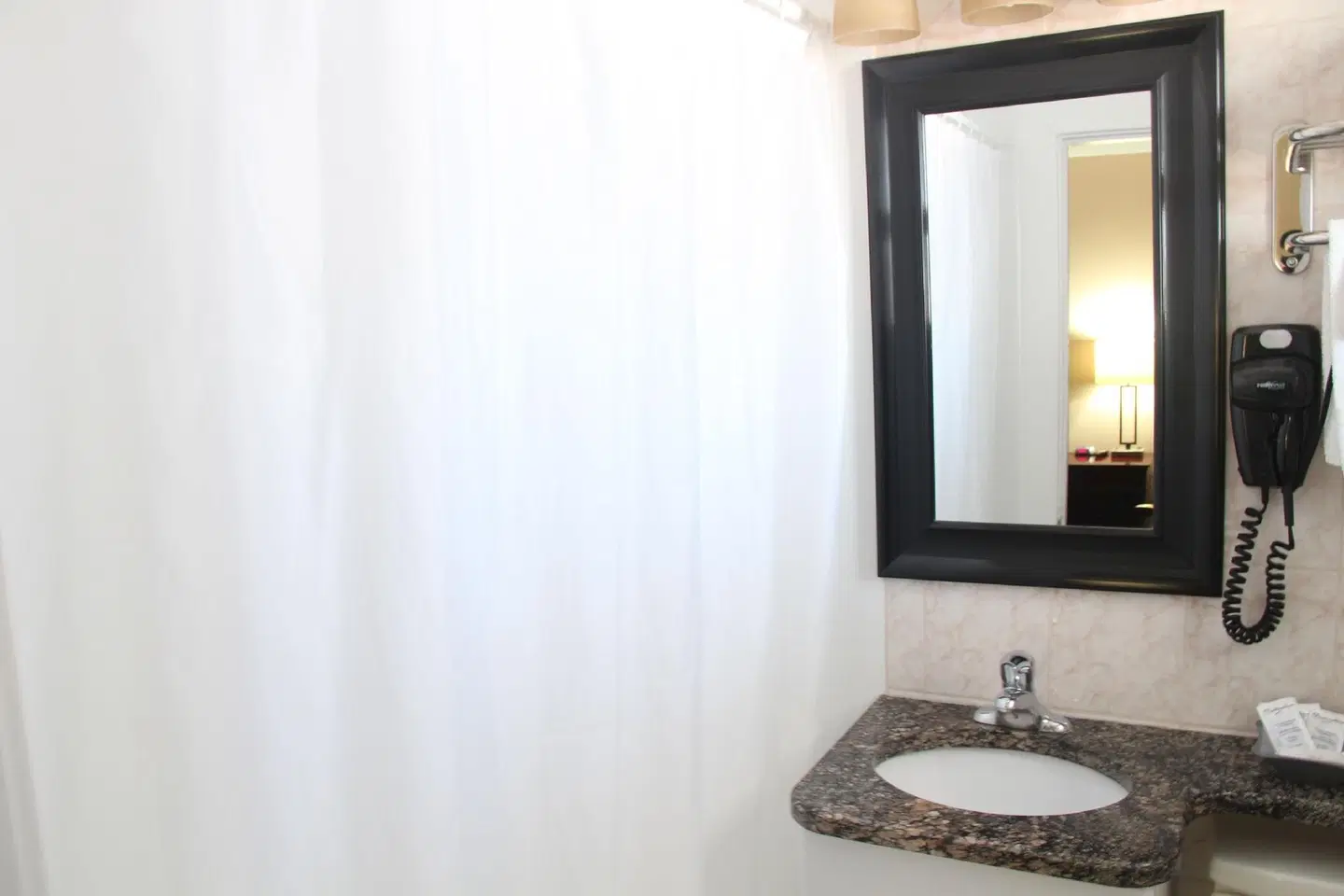 Perth Plaza Motel Badezimmer