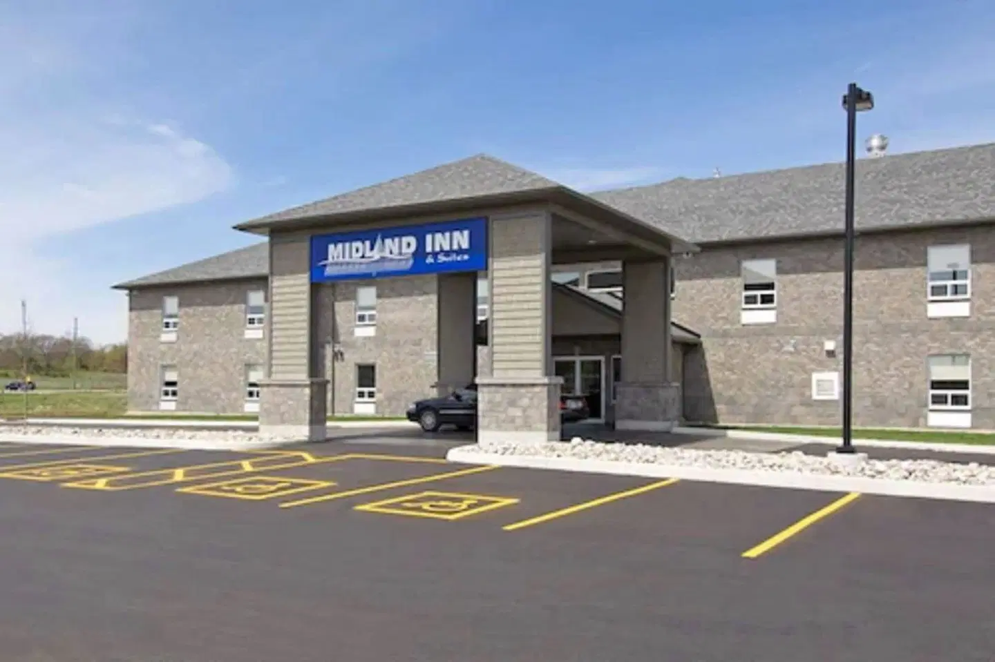 Midland Inn & Suites EXTERIOR