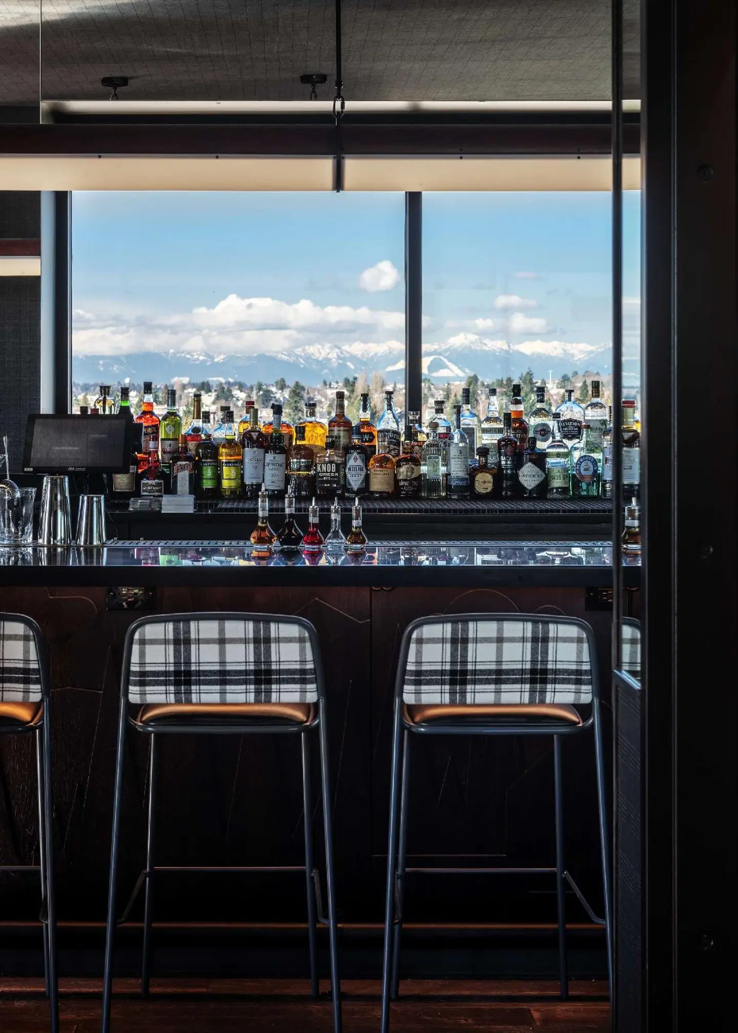 Graduate Seattle Bar