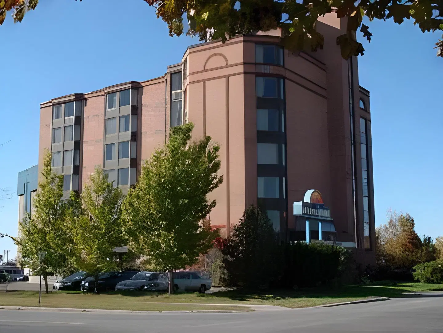 WelcomINNS Ottawa EXTERIOR