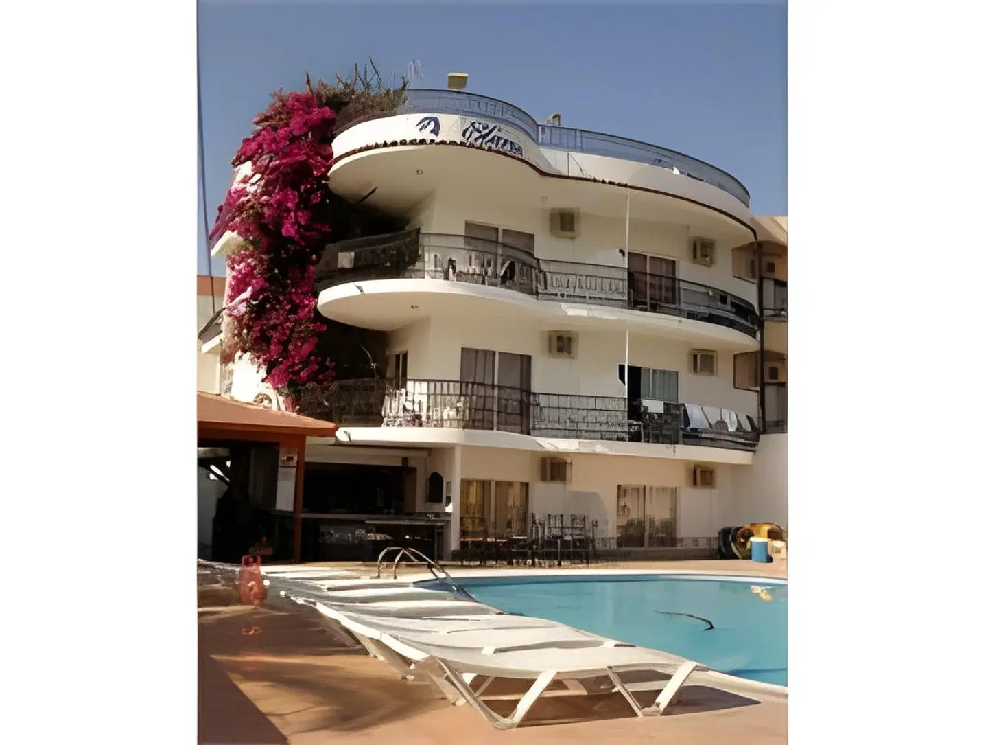 Elarin Studios & Apartments EXTERIOR
