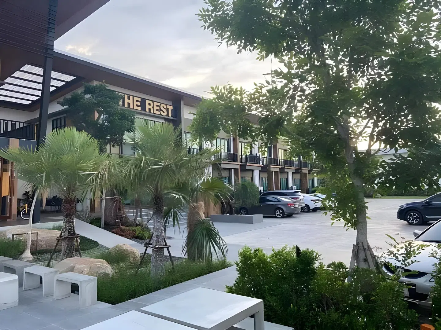 The Rest Hotel - Prachuab kriri khan Terrasse