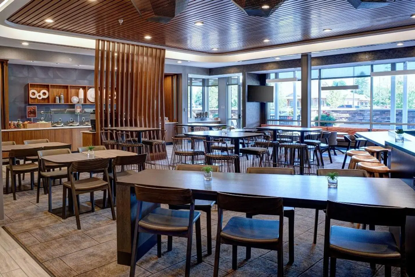 SpringHill Suites by Marriott Grand Rapids West Bar