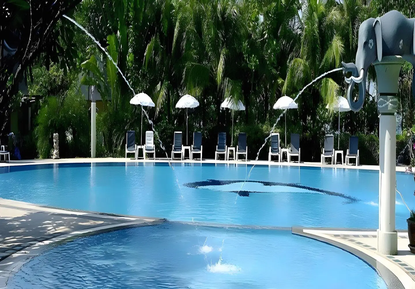 Golden Beach Resort OUTDOOR_POOL