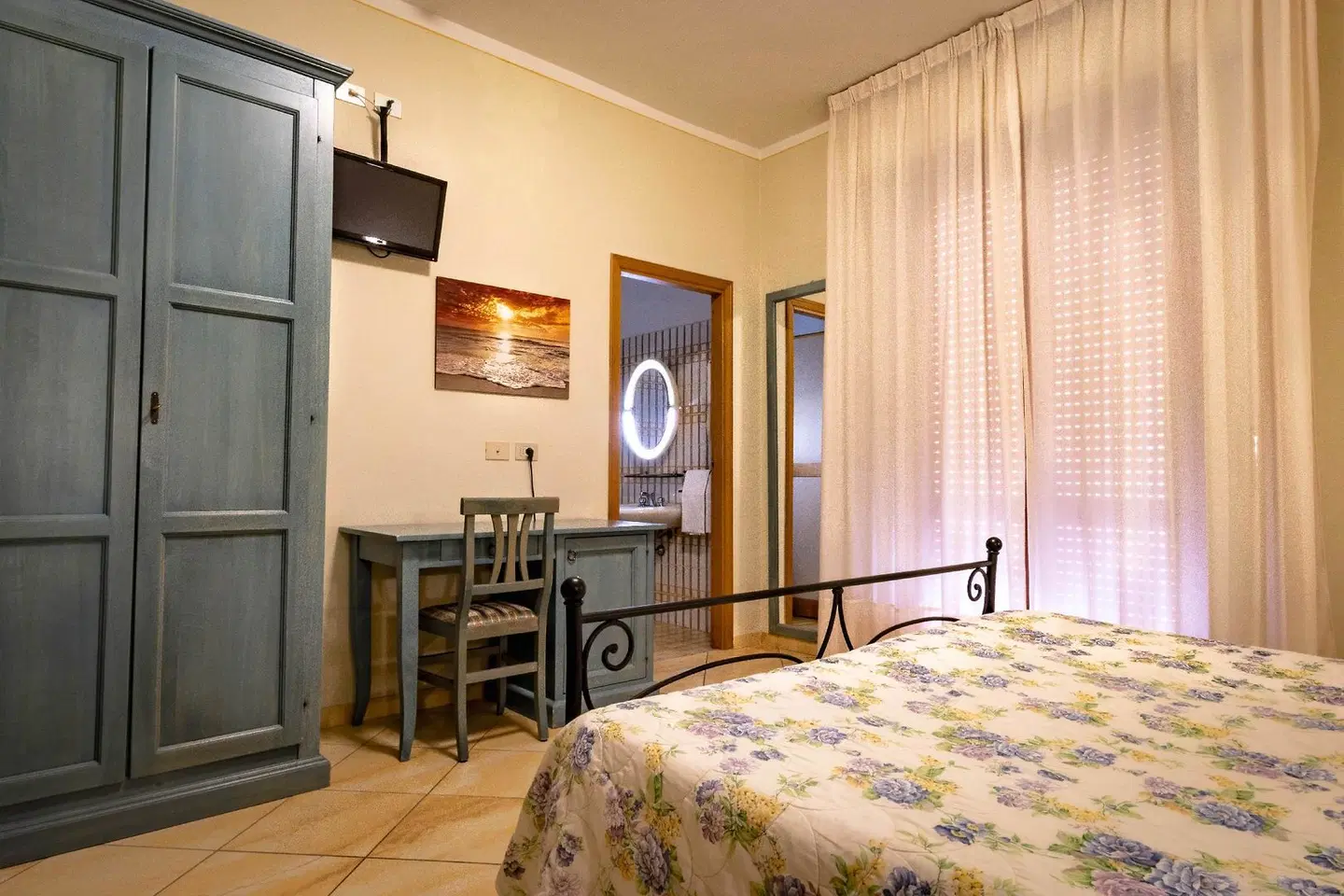 Ismaele ROOM_EXAMPLE