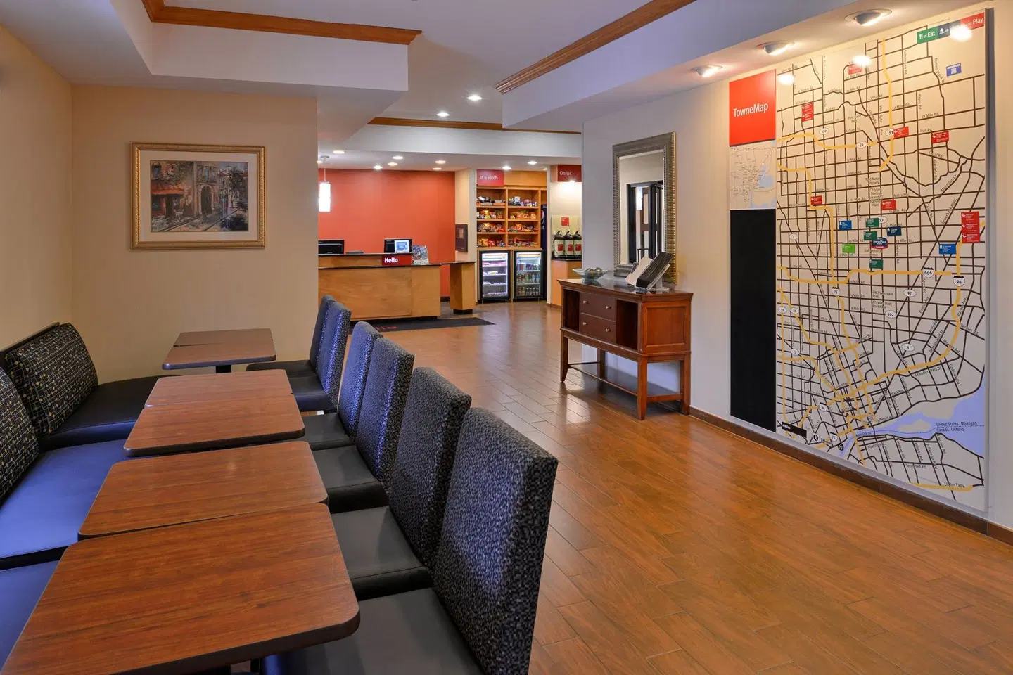 TownePlace Suites Detroit Warren Bar