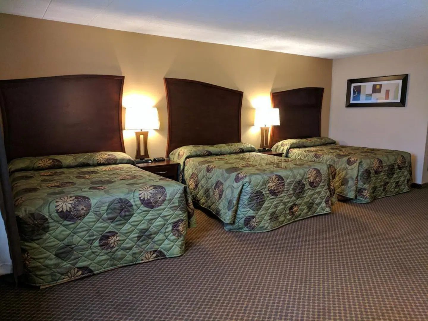 Luxury Inn ROOM_EXAMPLE