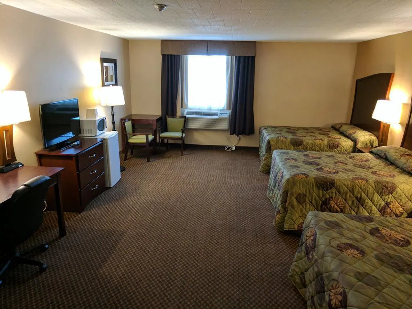 Luxury Inn ROOM_EXAMPLE