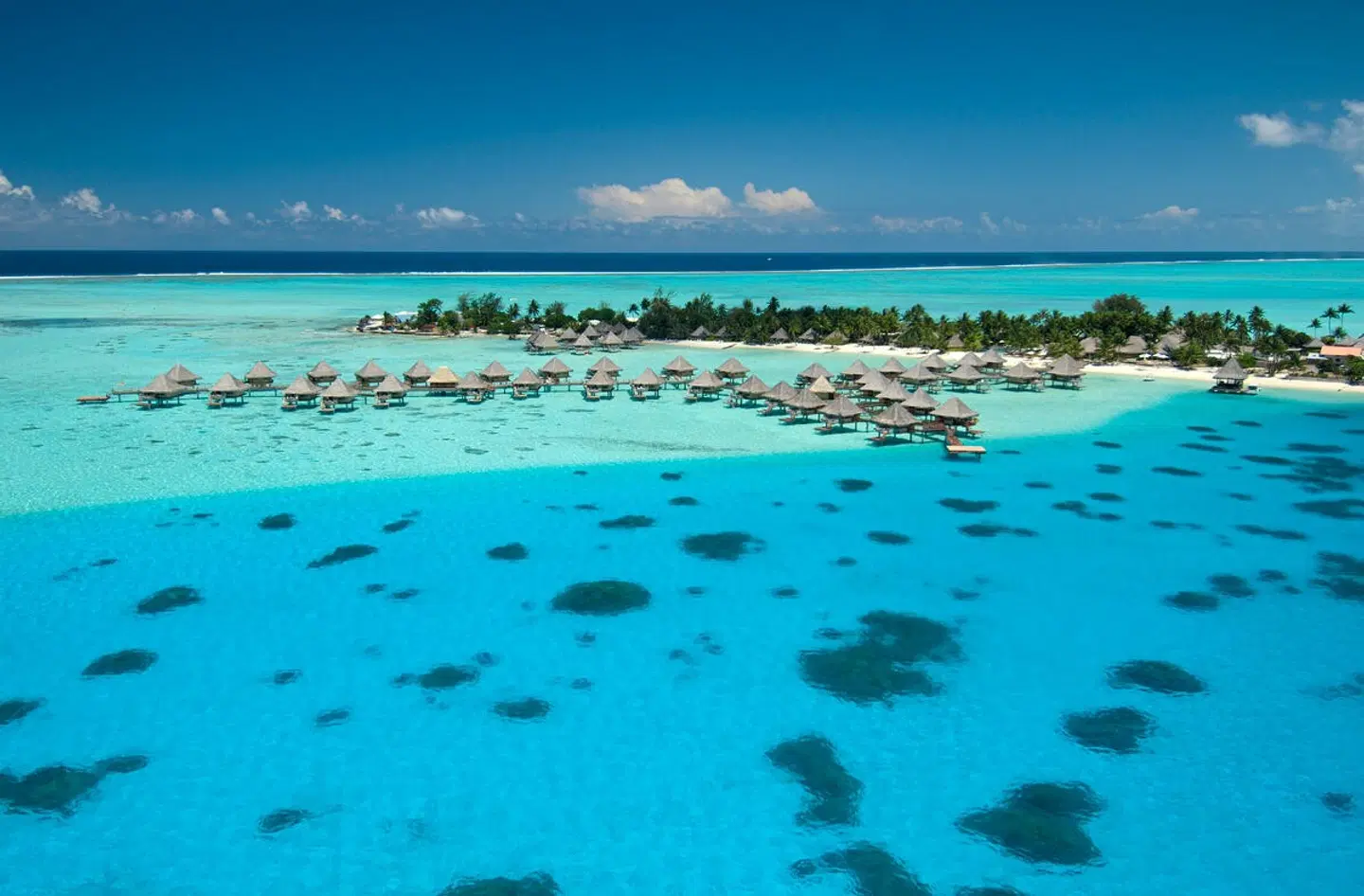 InterContinental Bora Bora Le Moana Resort Strand