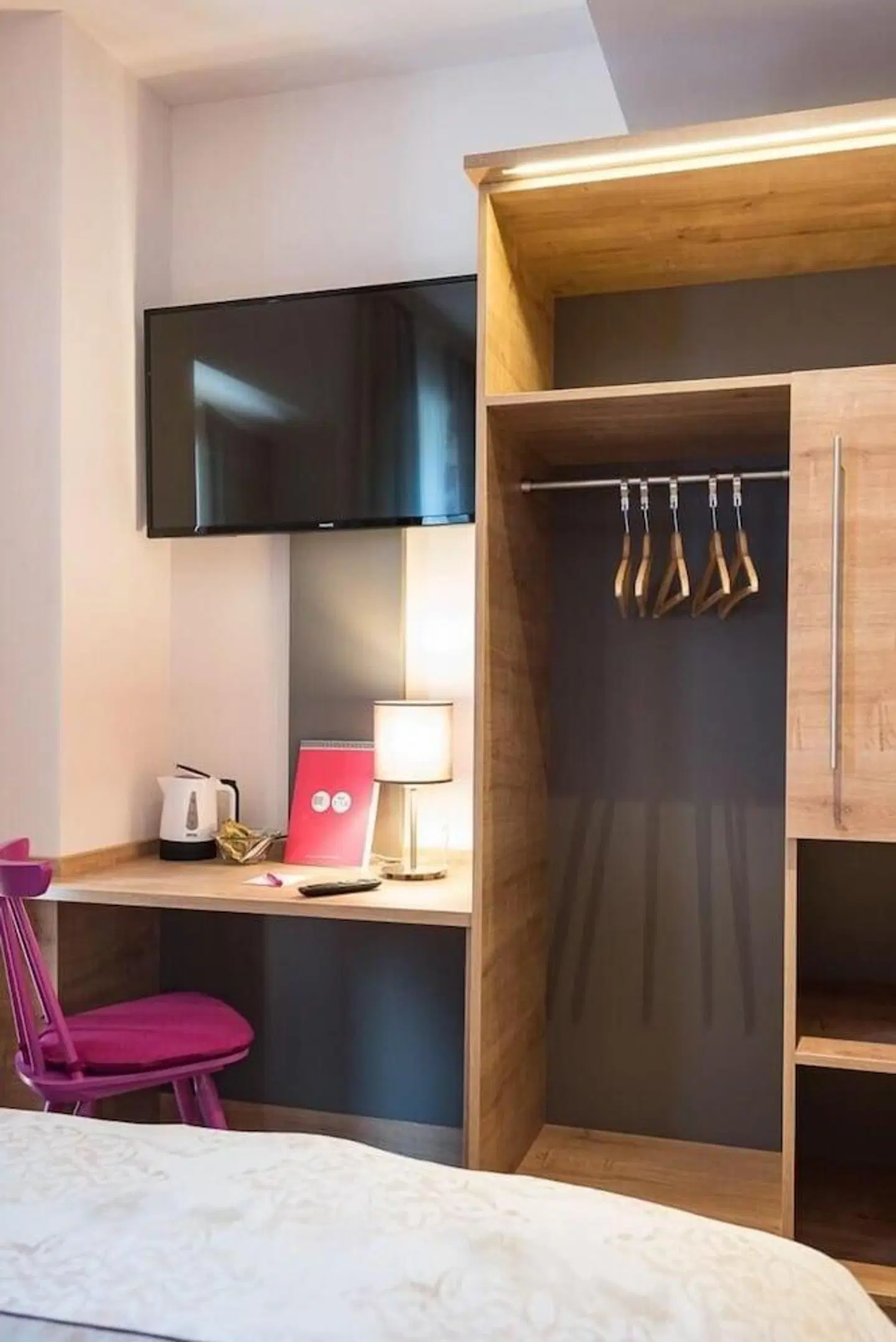 Hotel Junior ROOM_EXAMPLE