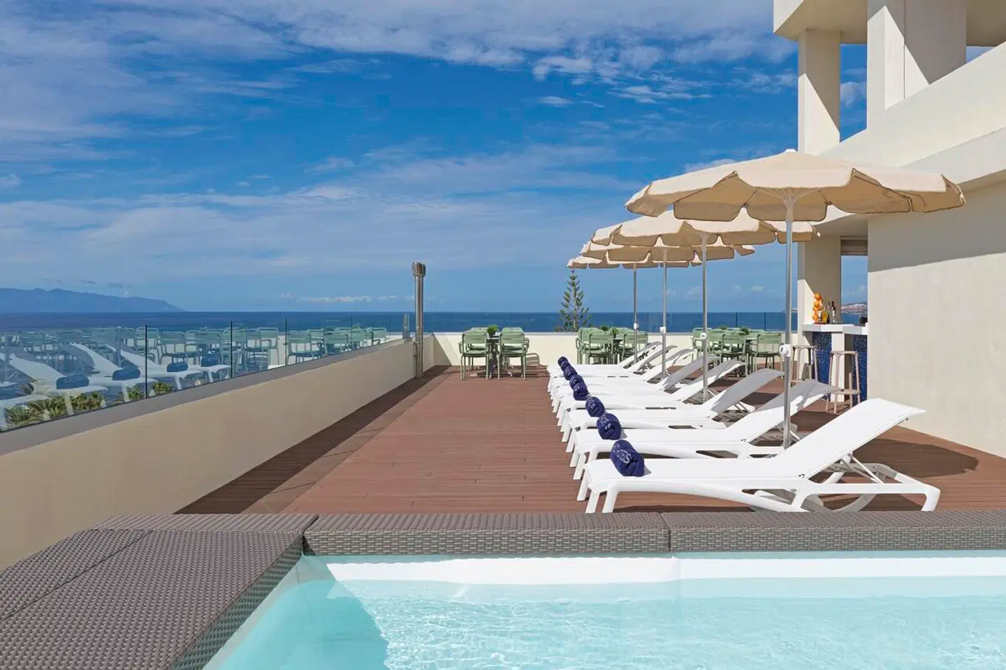 H10 Las Palmeras OUTDOOR_POOL
