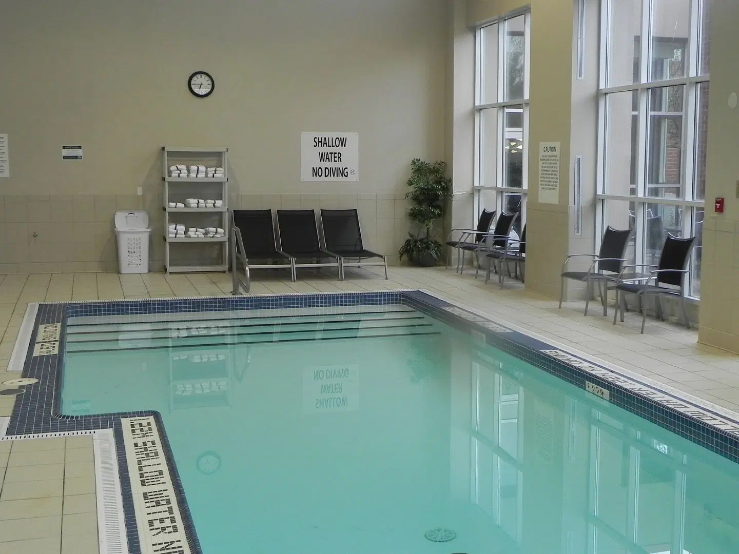 Holiday Inn & Suites London South by IHG Hallenbad
