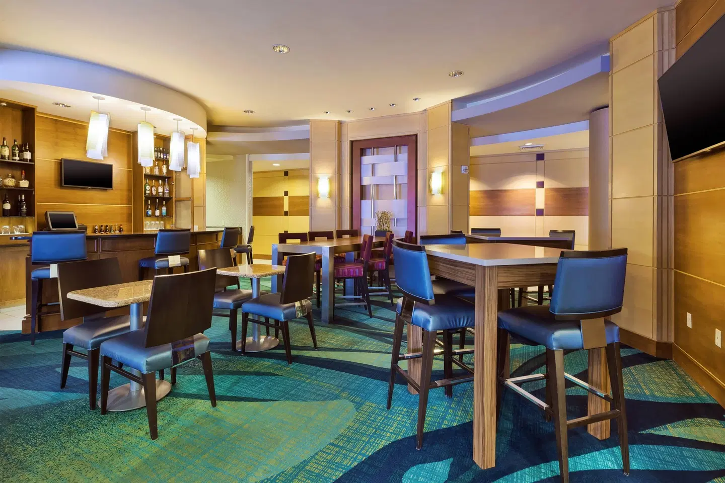 SpringHill Suites by Marriott Grand Rapids Airport Southeast Bar