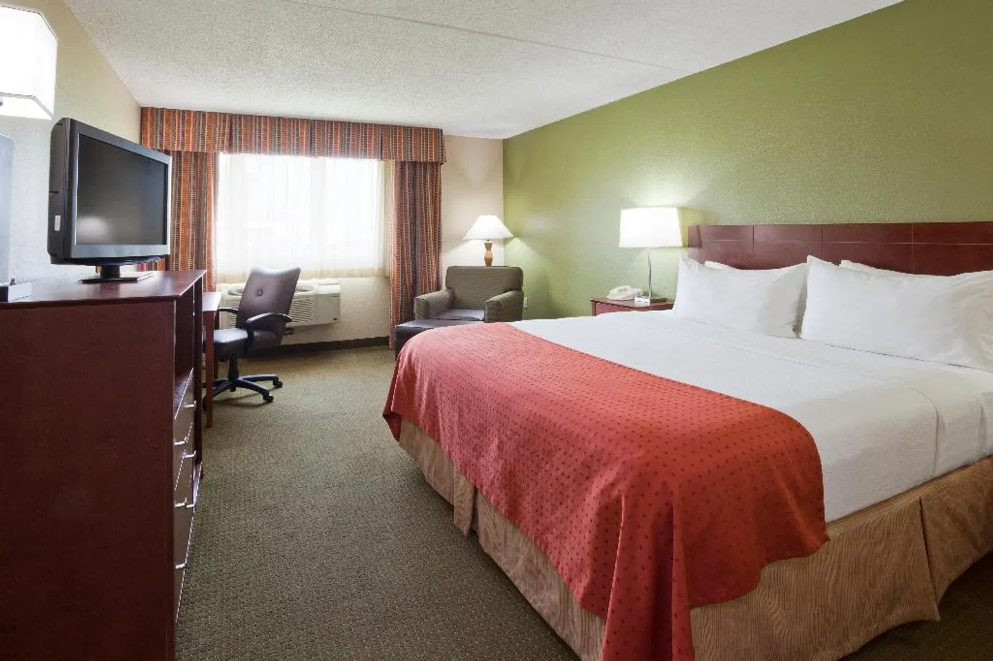 DoubleTree by Hilton Austin ROOM_EXAMPLE