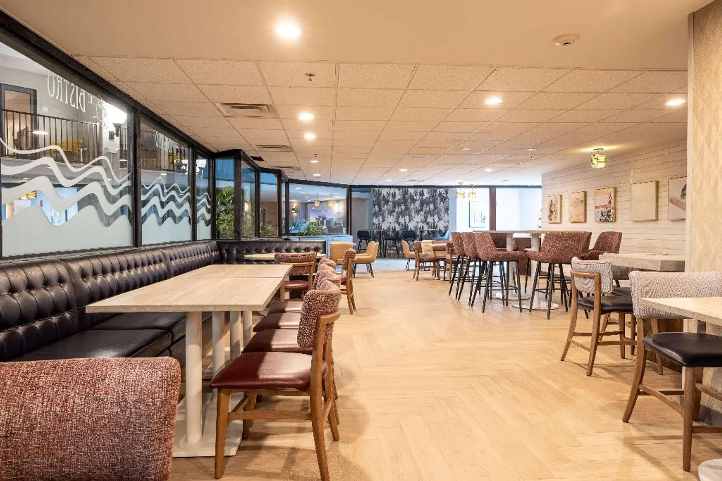 DoubleTree by Hilton Austin Bar