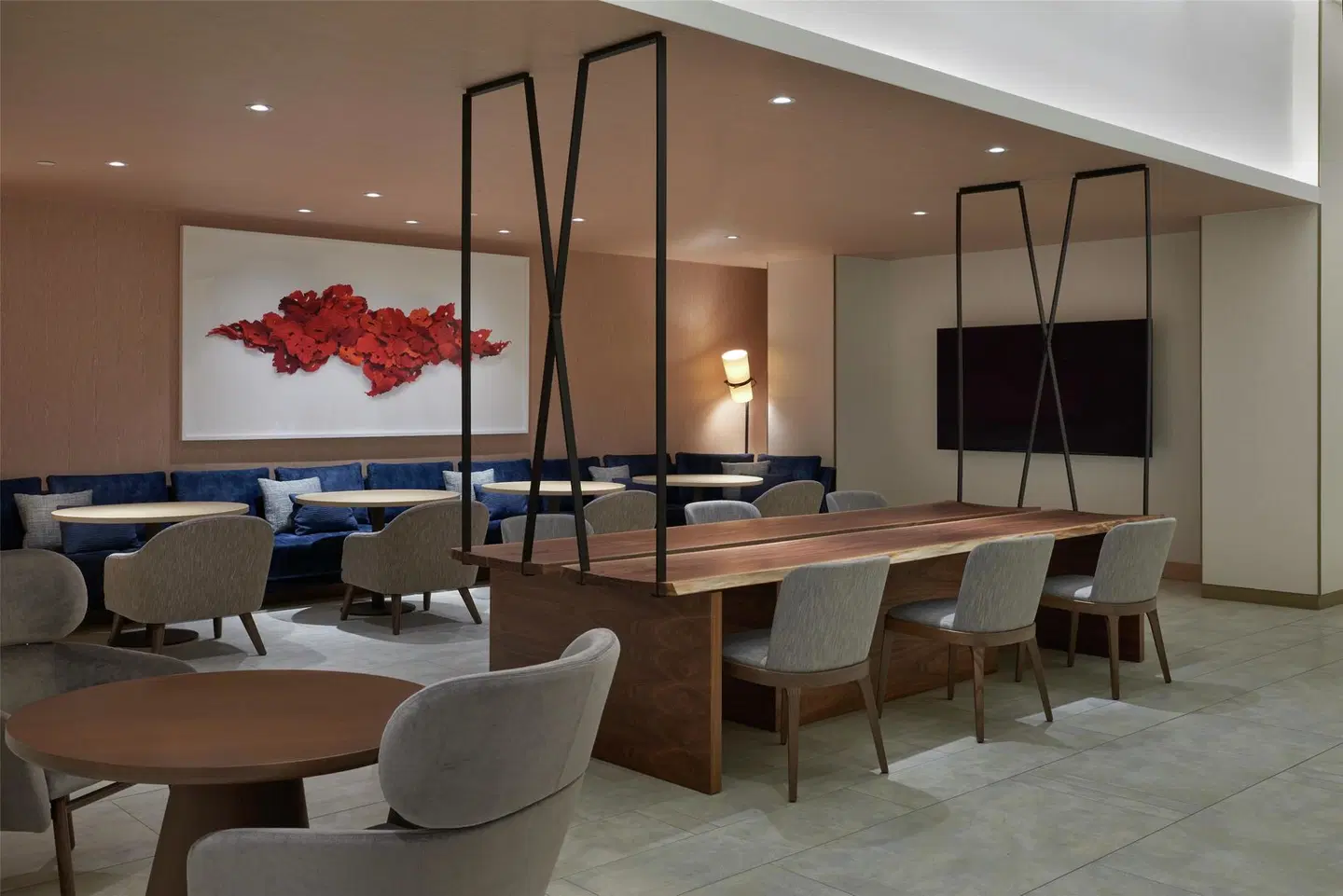 Hilton Toronto Airport LOUNGE_LOBBY