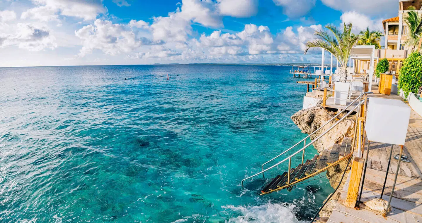 Grand Windsock Bonaire LANDSCAPE
