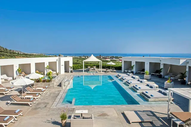 Matheo Villas & Suites OUTDOOR_POOL