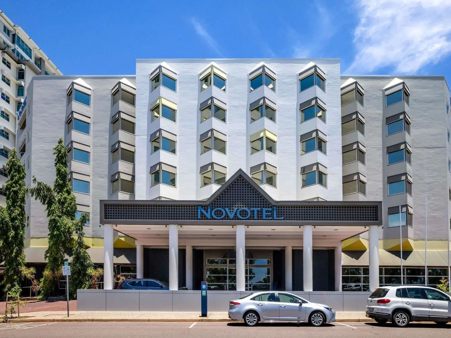 Novotel Darwin CBD Hotel EXTERIOR