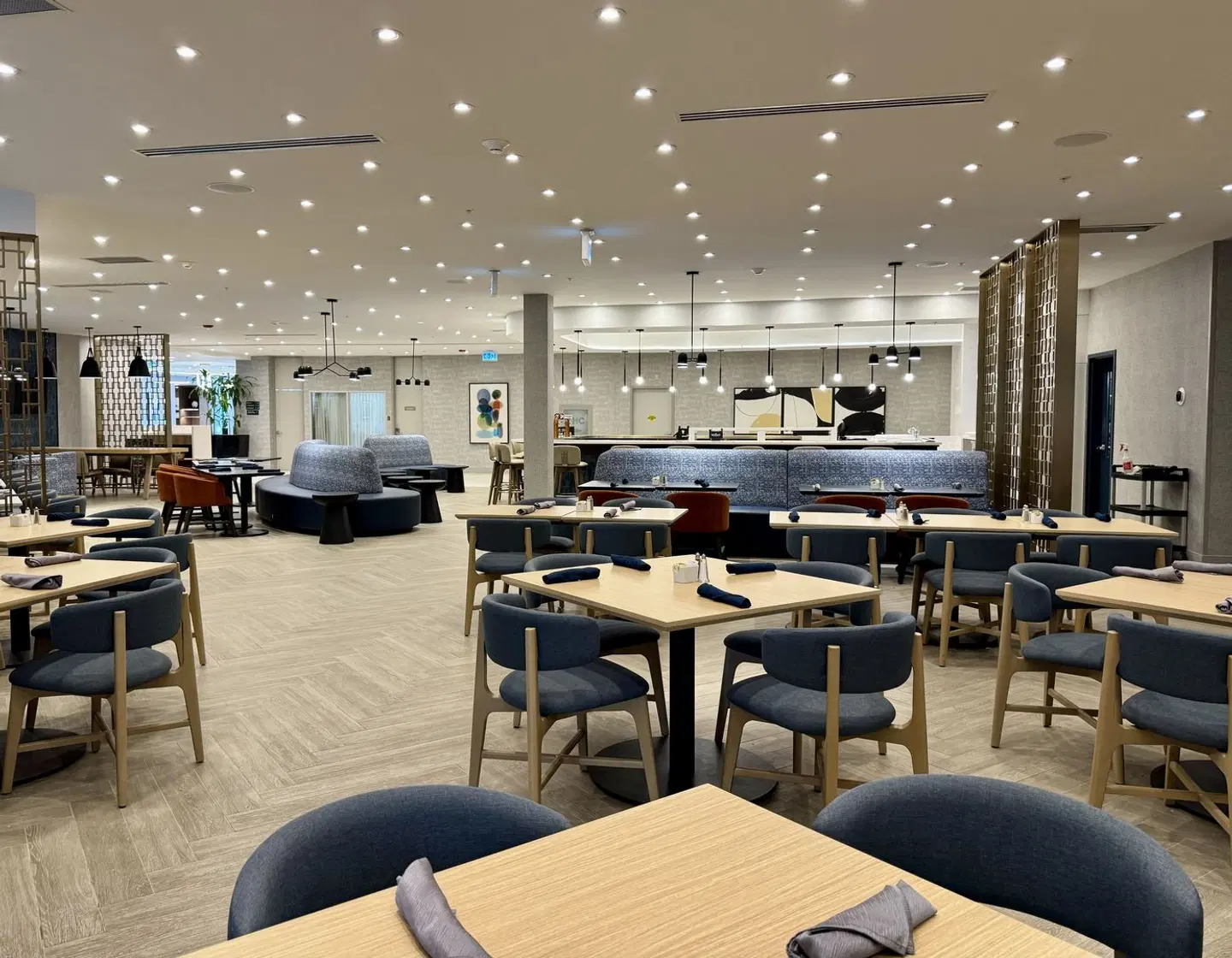Candlewood Suites Burlington Conference Centre by IHG Restaurant