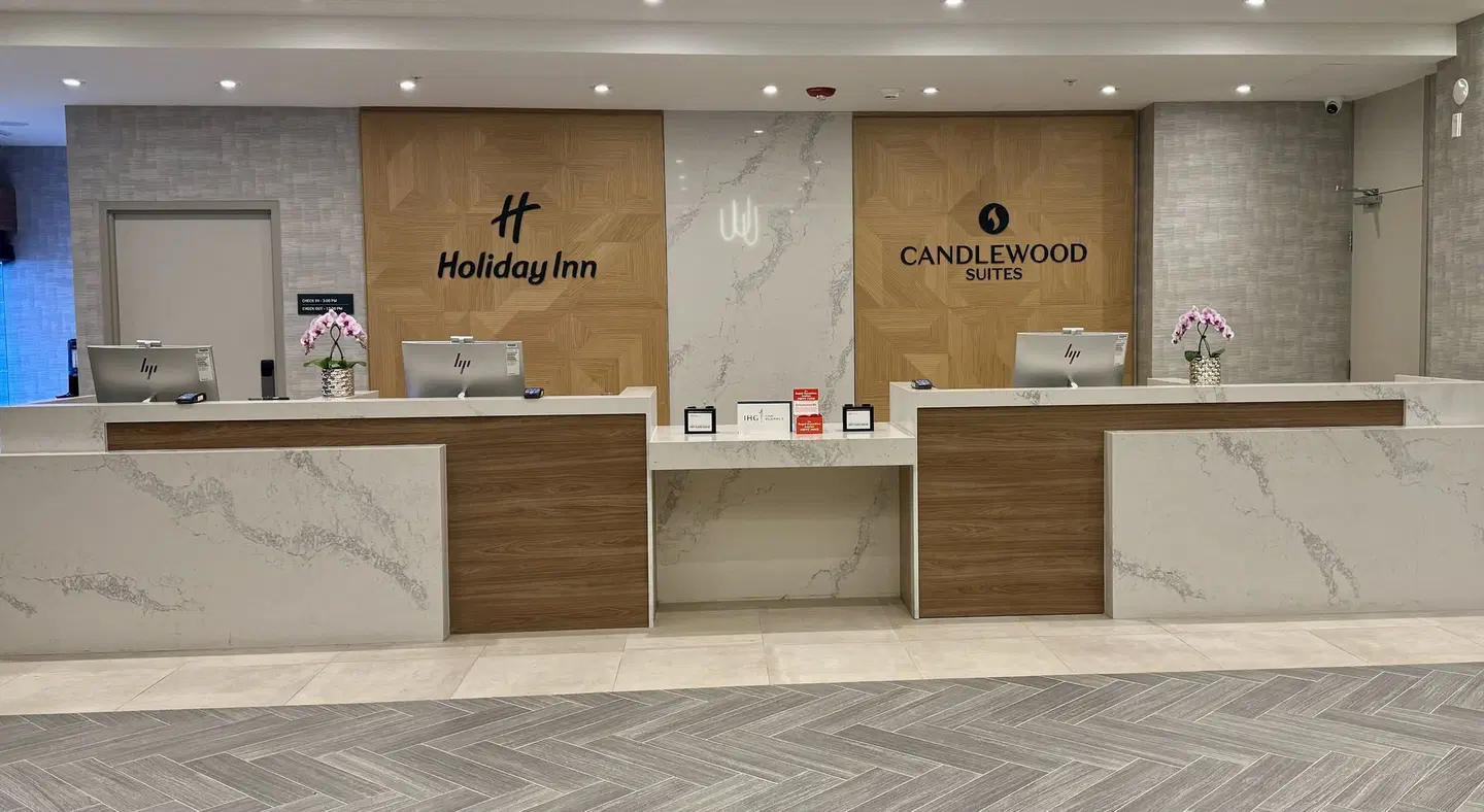 Candlewood Suites Burlington Conference Centre by IHG LOUNGE_LOBBY