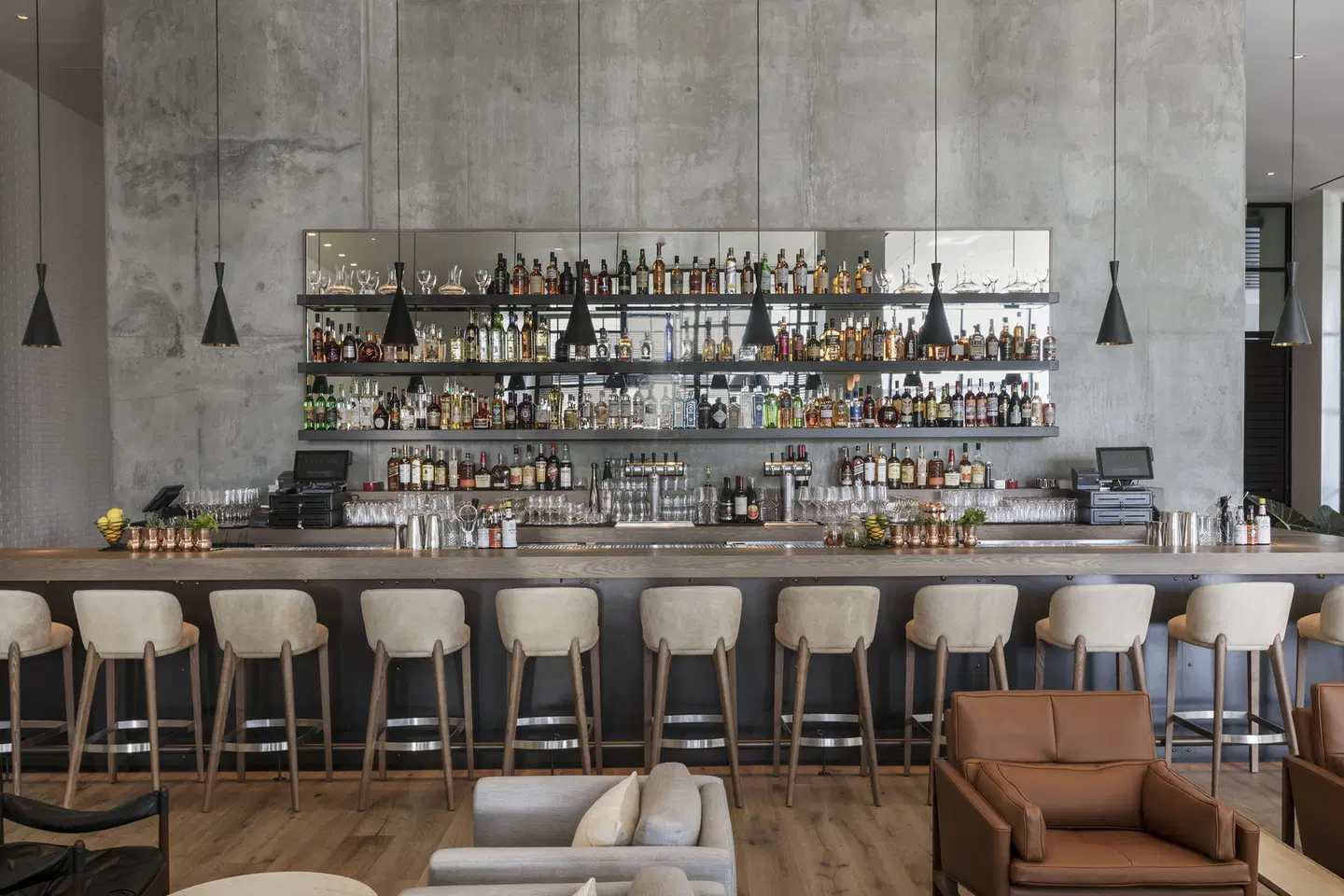 Kimpton Everly Hotel by IHG Bar