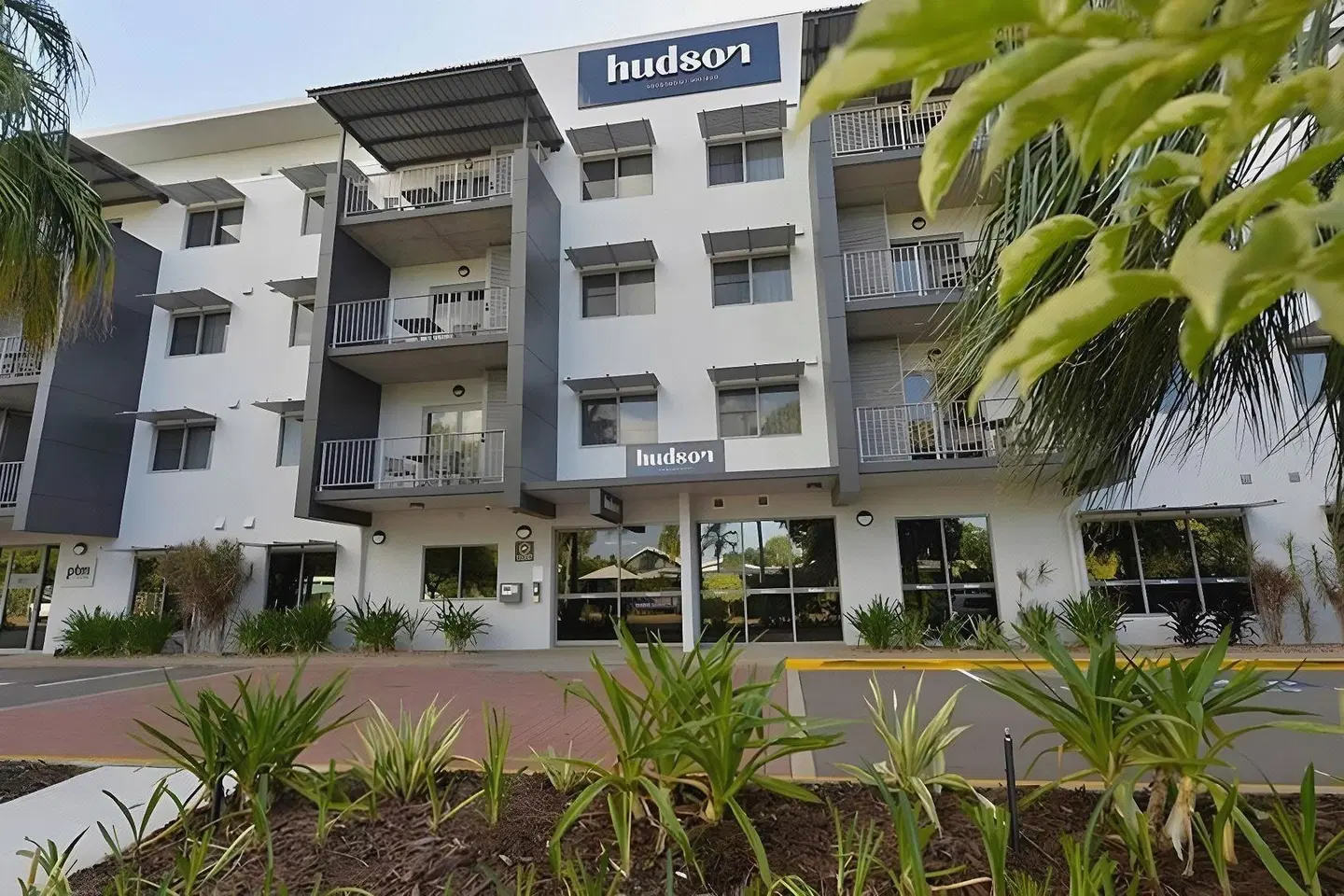 Hudson Parap EXTERIOR