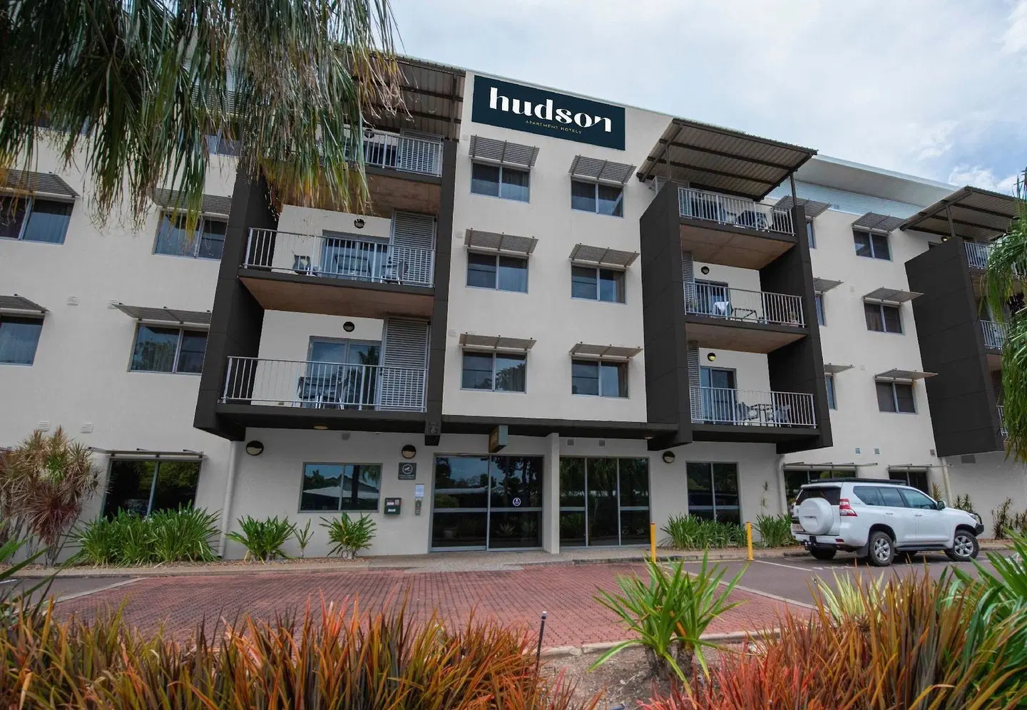 Hudson Parap EXTERIOR