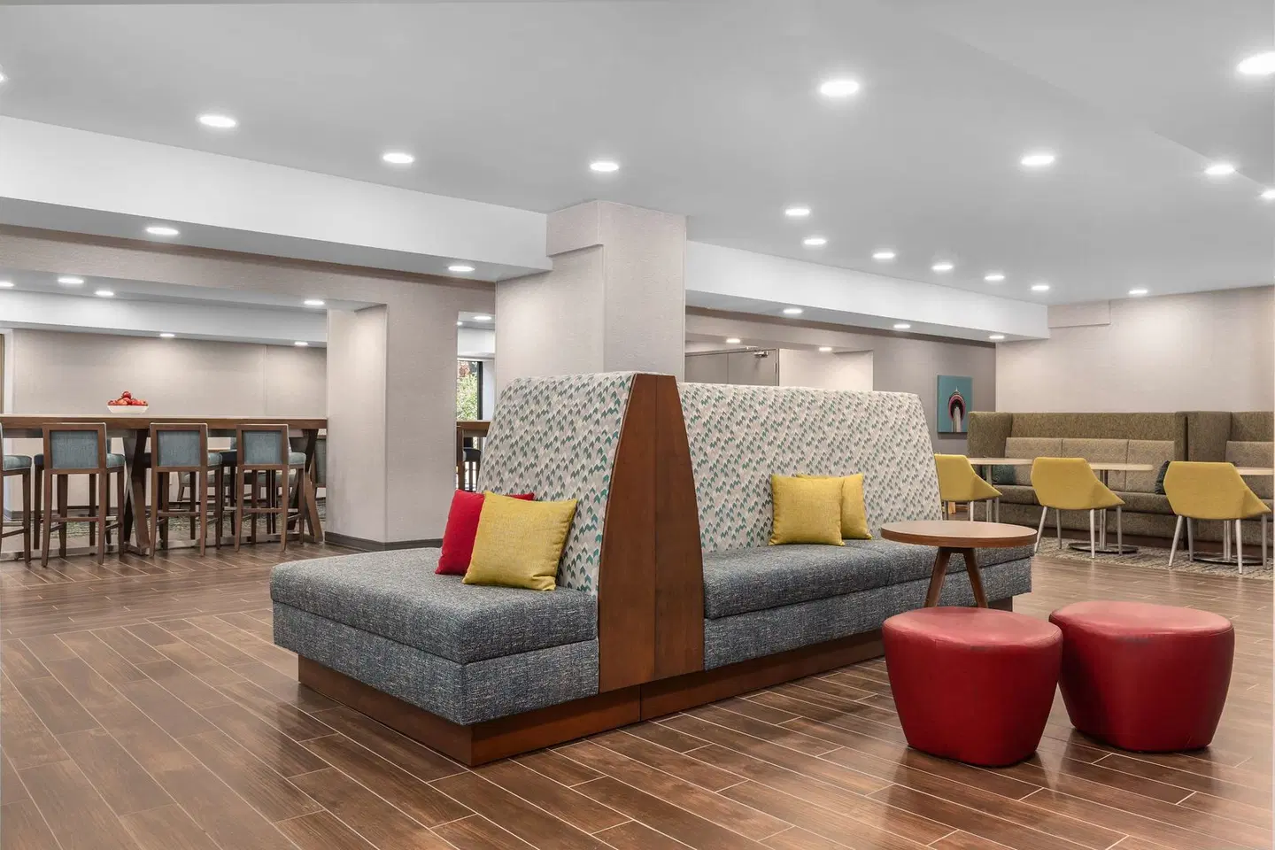Hampton Inn & Suites by Hilton Toronto Downtown LOUNGE_LOBBY