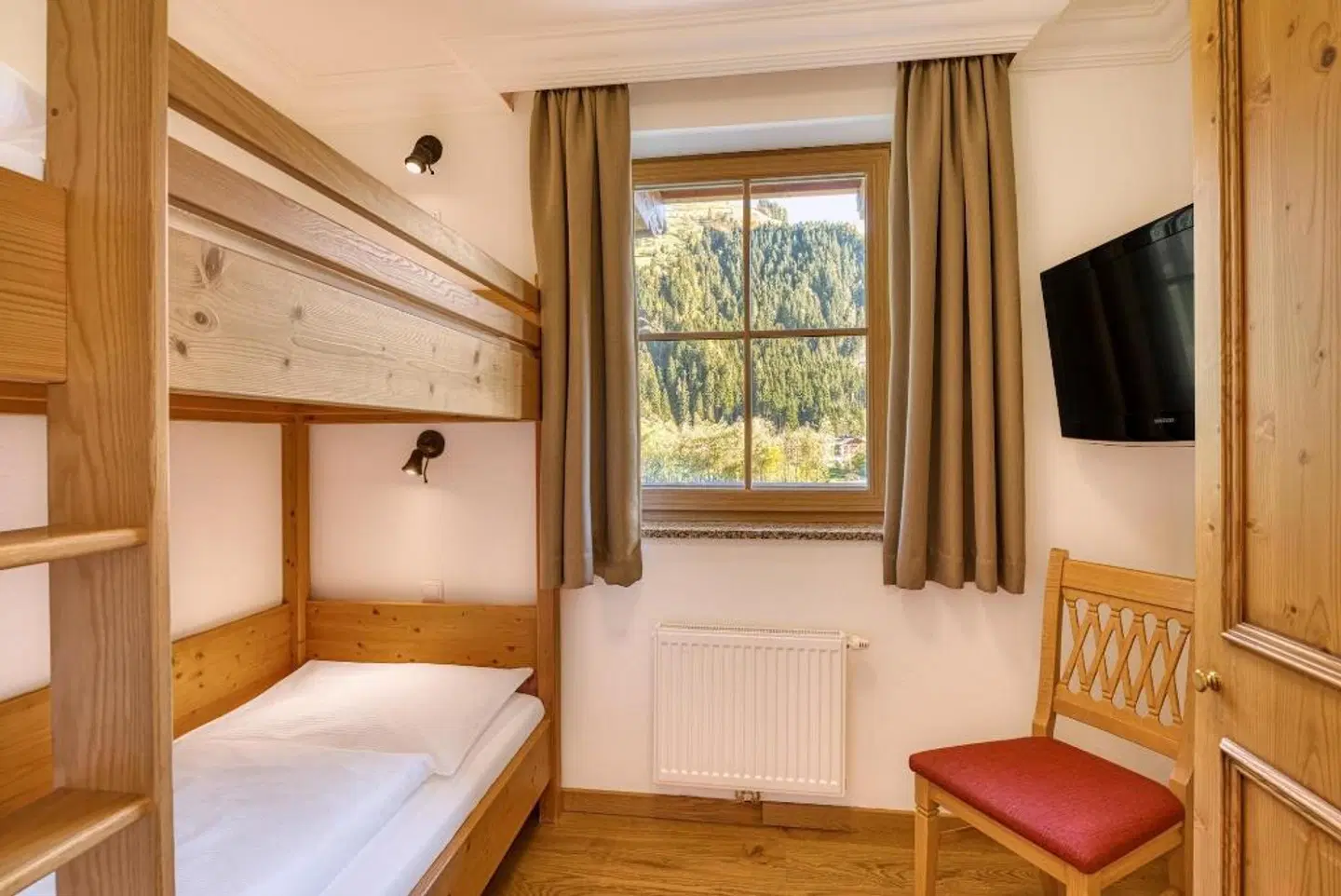 Hotel Kristall ROOM_EXAMPLE