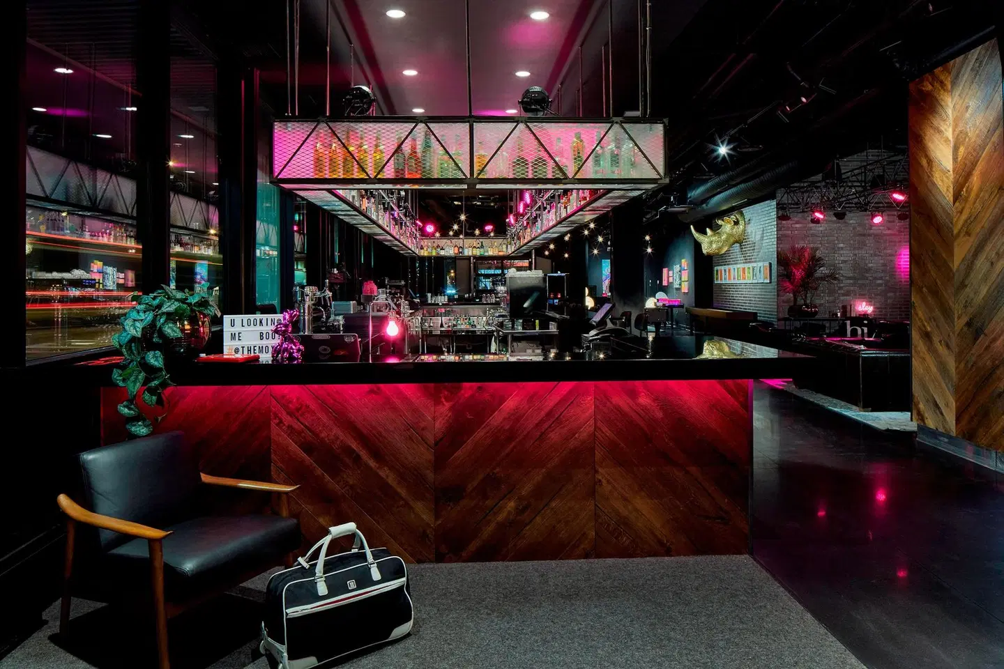 Moxy Minneapolis Uptown Bar