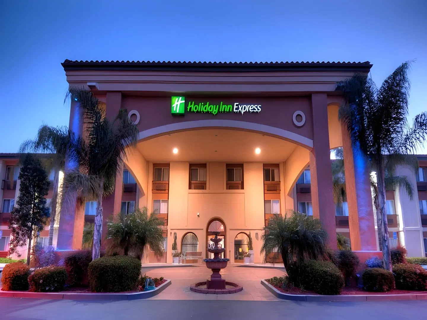 Holiday Inn Express Temecula by IHG EXTERIOR