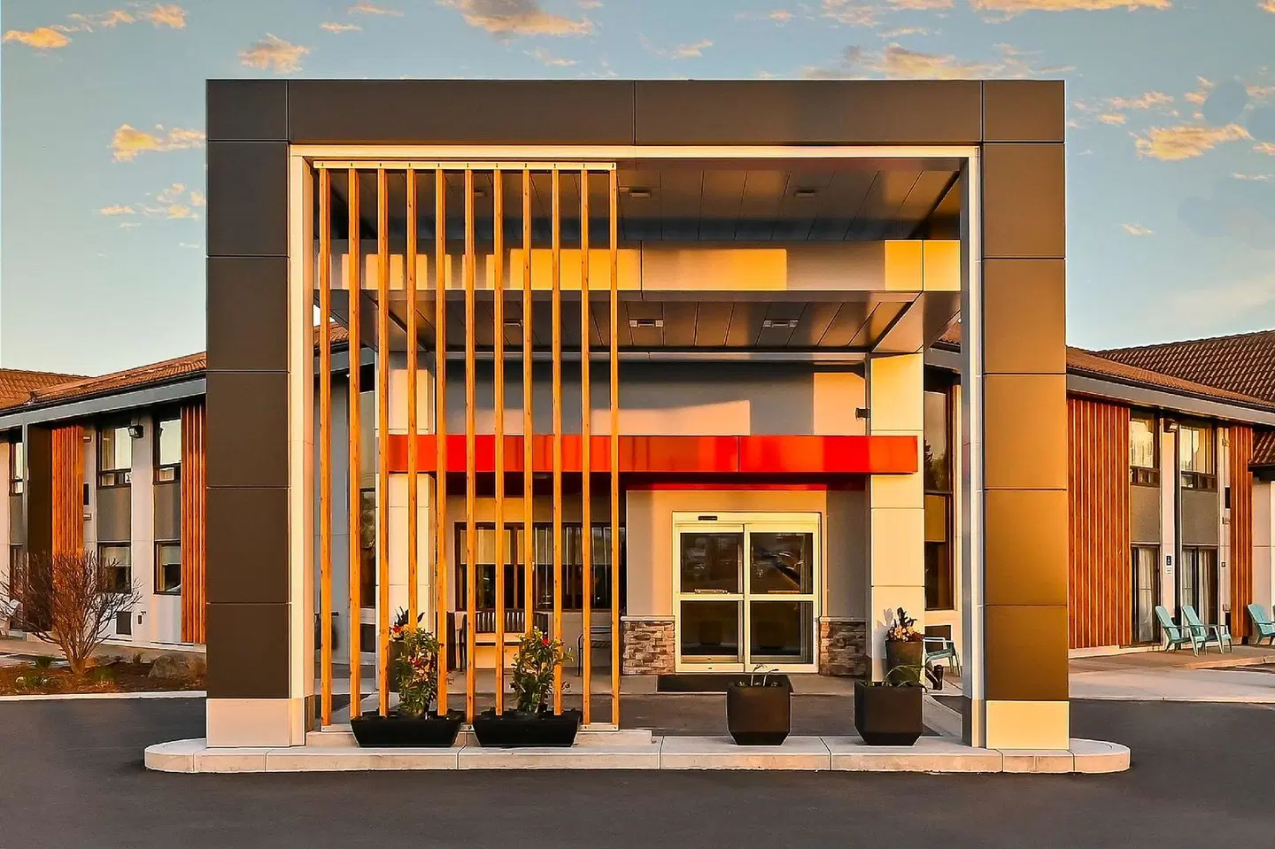 Comfort Inn St. Thomas EXTERIOR