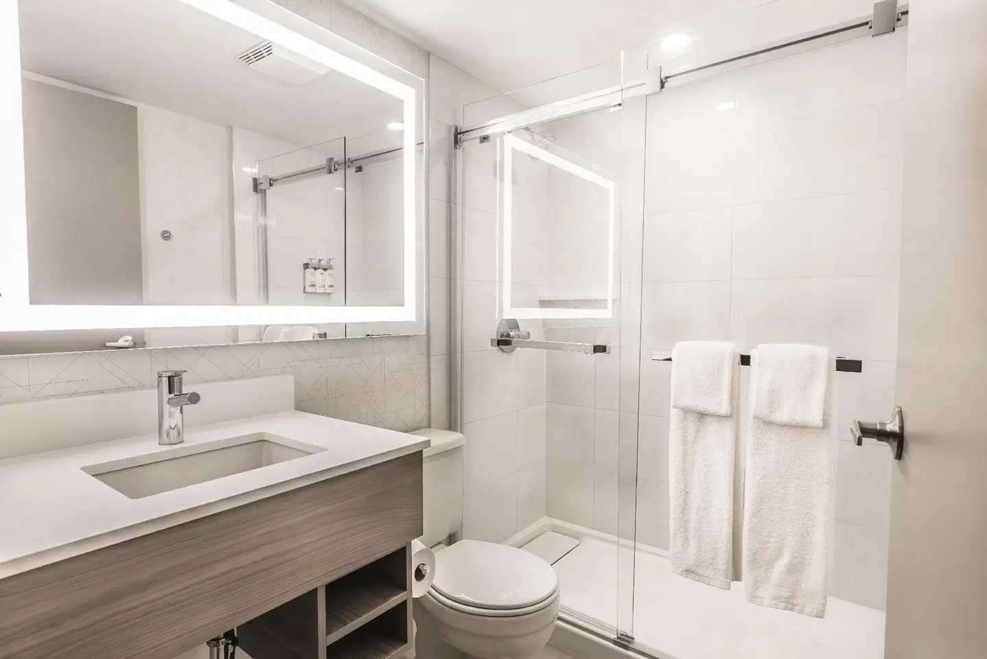 Holiday Inn Express Toronto North York by IHG Badezimmer