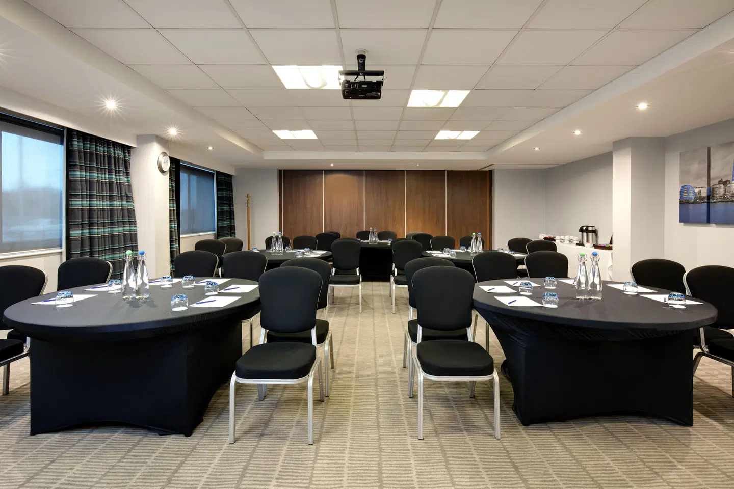 Holiday Inn Express London - Heathrow T5 by IHG Konferenz
