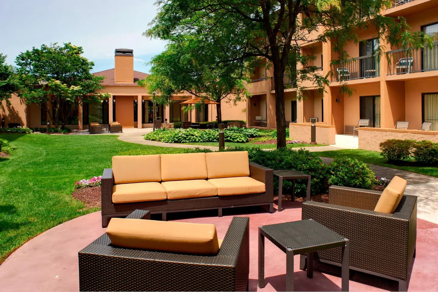 Courtyard by Marriott Detroit Metro Airport Garten