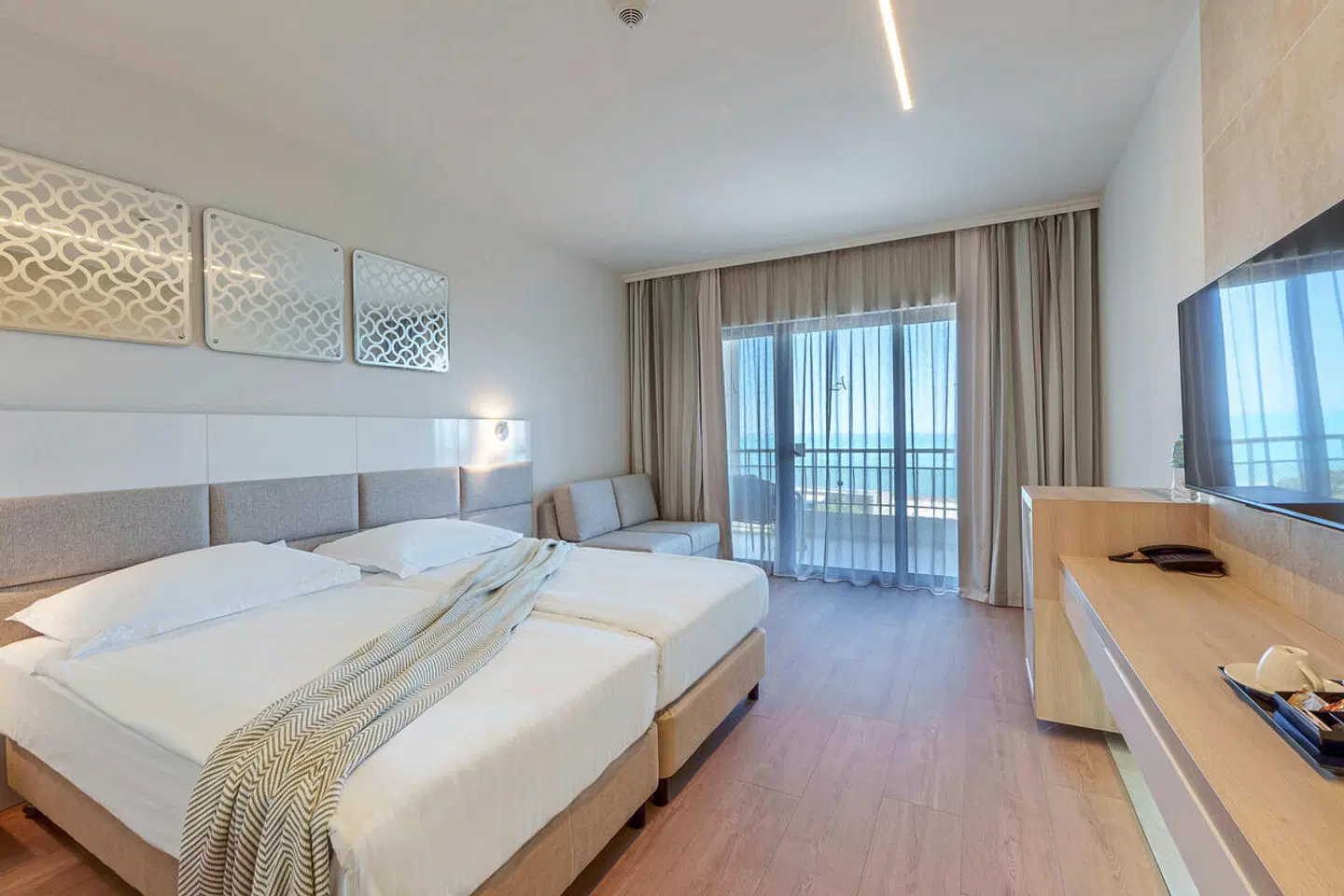 GRIFID Club Hotel Arabella ROOM_EXAMPLE