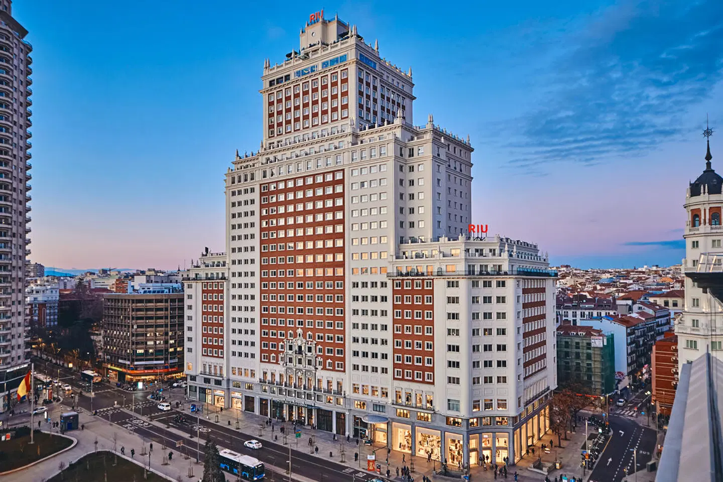 Riu Plaza España EXTERIOR