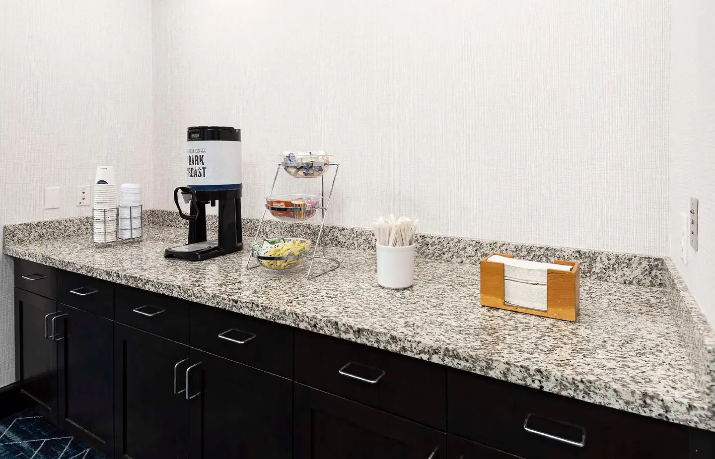 Hampton Inn & Suites Raleigh Downtown ROOM_EXAMPLE