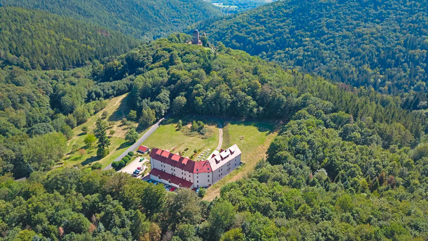 Pytloun Wellness Hotel Hasistejn LANDSCAPE
