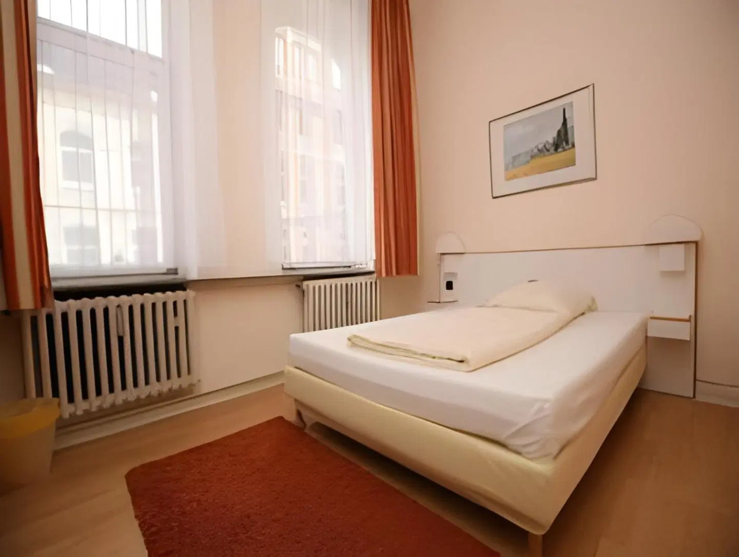 Reverey ROOM_EXAMPLE