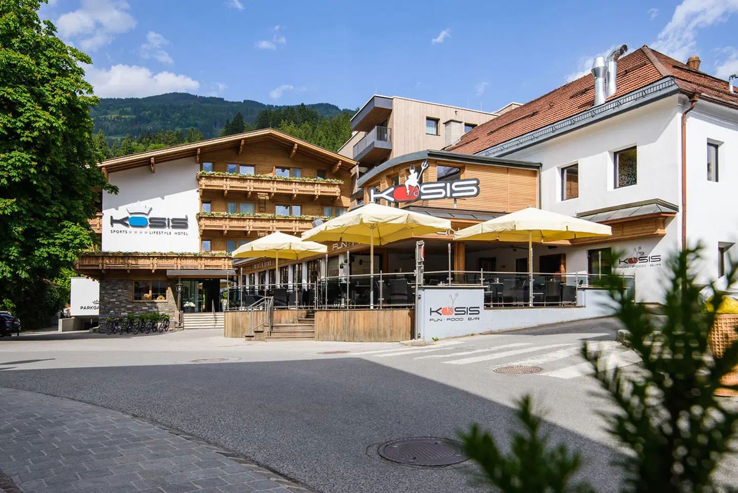 Kosis Sports Lifestyle Hotel EXTERIOR