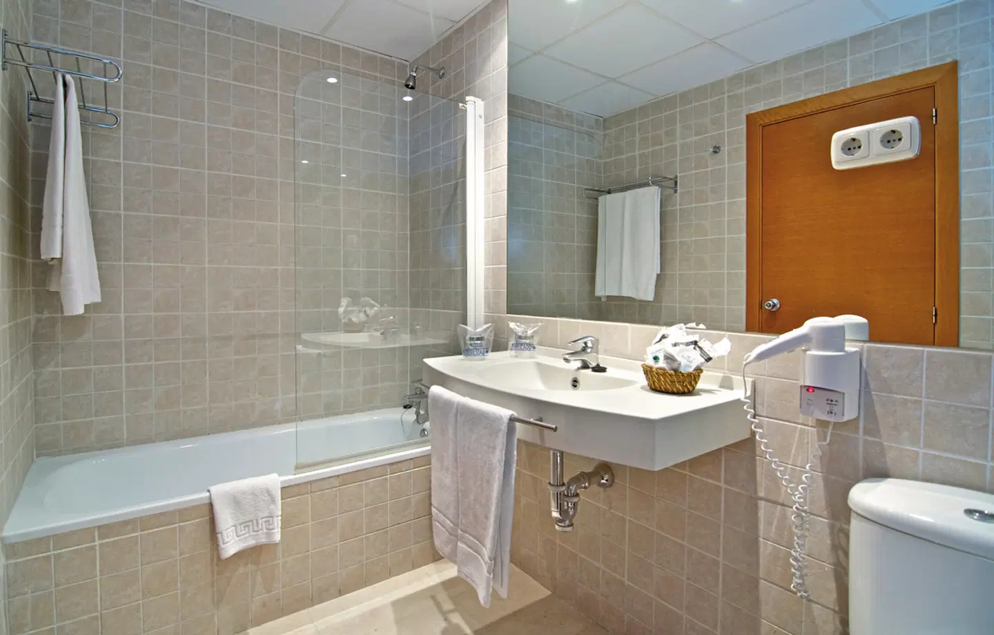 Hotel Puente Real Badezimmer