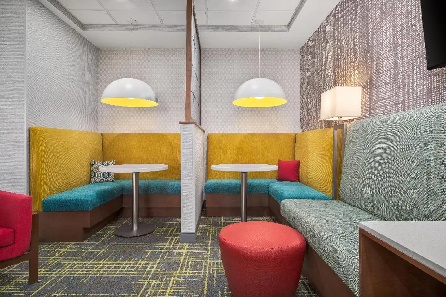 Hampton Inn & Suites Charlotte Arrowood ROOM_EXAMPLE